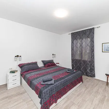 Lux Trogir